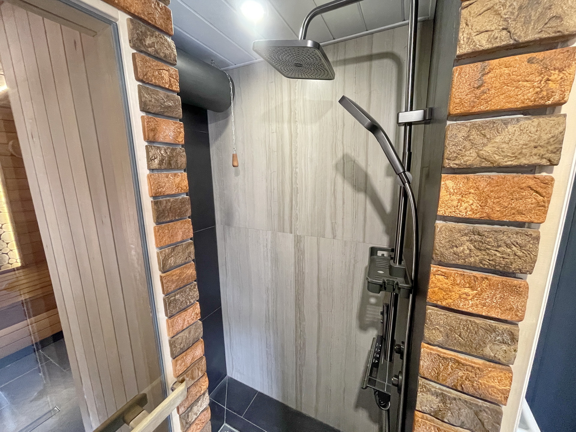 Душевая в бане Басхаус М-724 Душевая в бане Басхаус М-724